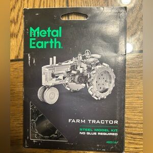 Metal Earth- Tractor Model
